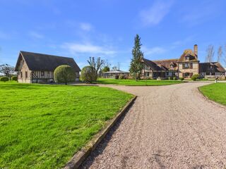  Propriété/château à vendre 15 + pièces 500 m²