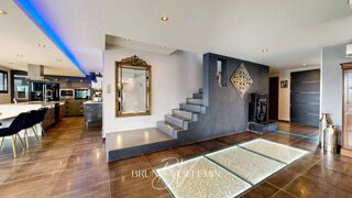  Villa à vendre 8 pièces 251 m²