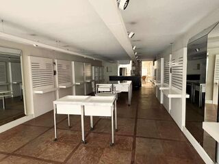 Immeuble à vendre 10 pièces 315 m²