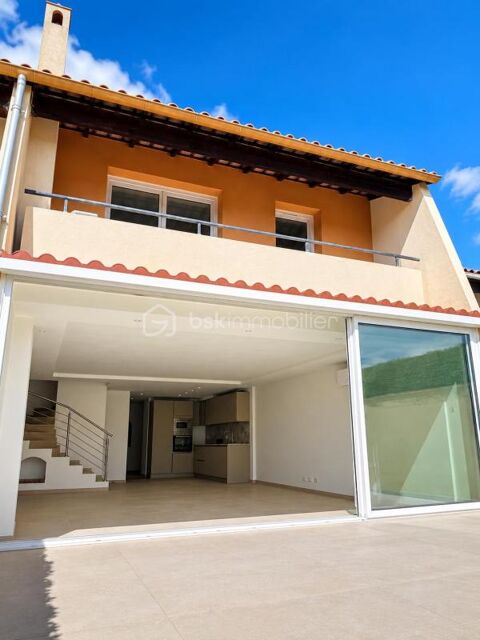   Rare à Carros - Maison de ville entièrement rénovée - 104m2 Maison - 5 pièce(s) - 104 m²