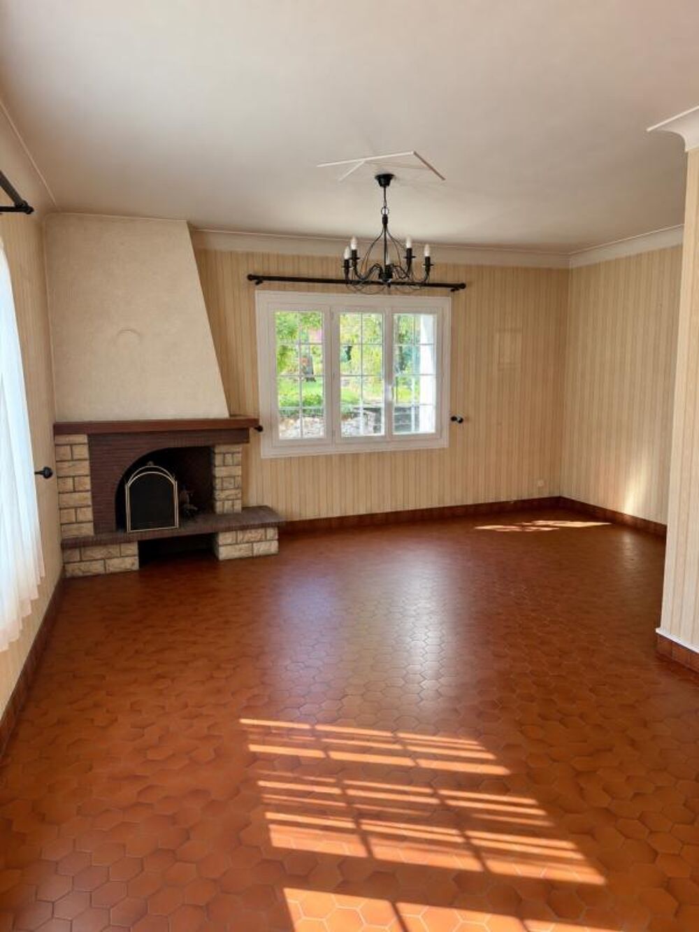 Vente Maison Charmante maison de plain-pied de 187 m² avec jardin arboré – Ladignac, Trentels  (47) Trentels