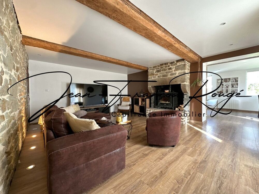 Vente Maison A trois kilomètres du centre de Tessy sur Vire, charmante maison en pierres rénovée d'une surface de 175 m² !!! Tessy sur vire