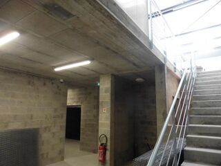  Immeuble � vendre 2 pi�ces 550 m�