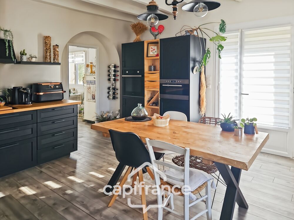 Vente Maison Maison en pierre, 4 chambres, garage, jardin piscine et puits Tayrac