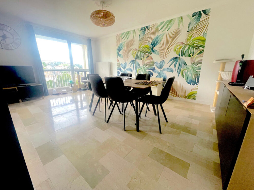 Appartement T4- 81,63m2- 8ème et dernier étage- Cave- Parking Privatif- Garage- Vue dégagée - Montaud- Le Grand Clos