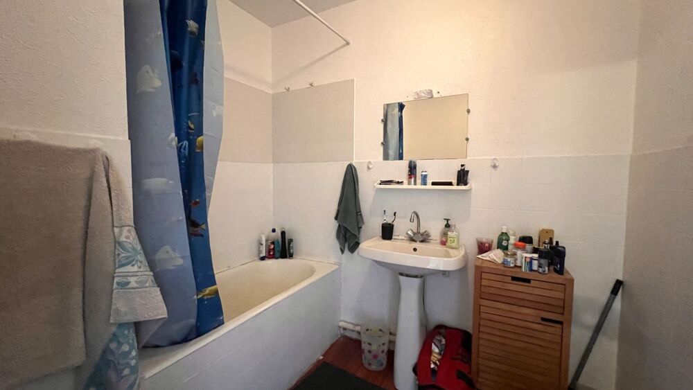 Vente Appartement Dpt Finistère (29), A vendre QUIMPER Ouest, Appartement dernier étage de type 2 de 49 m² habitable avec  balcon - Cave Quimper