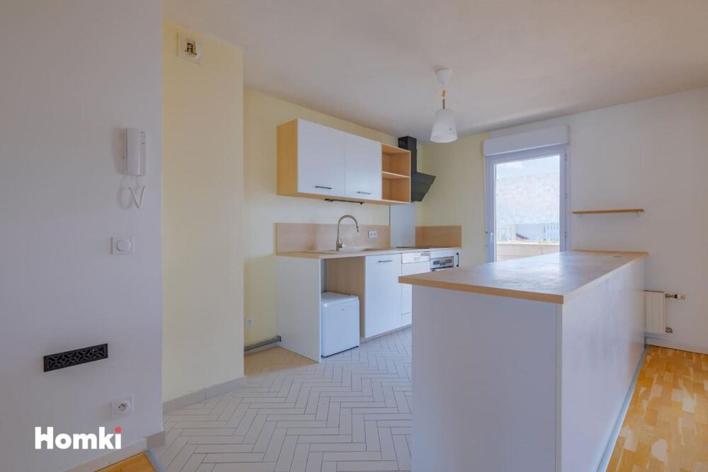 T4 de 82 m² avec balcon, cave et garage possible  Résidence récente et sécurisée