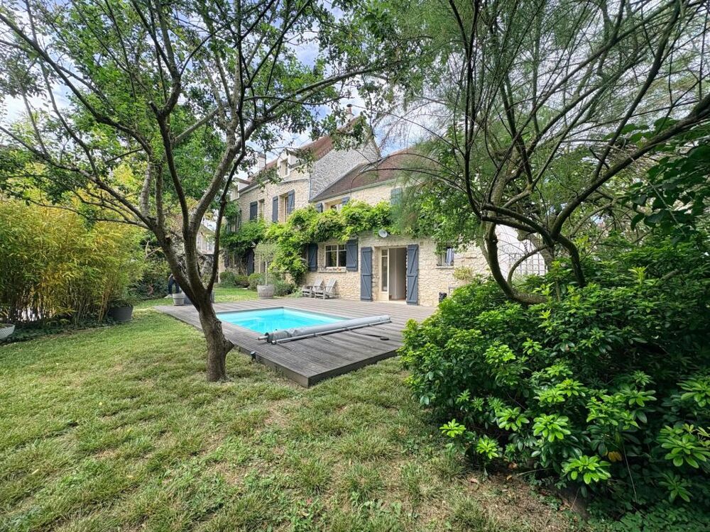 Vente Propriété/Château Maison de 7 pièces de 240 m² Montainville