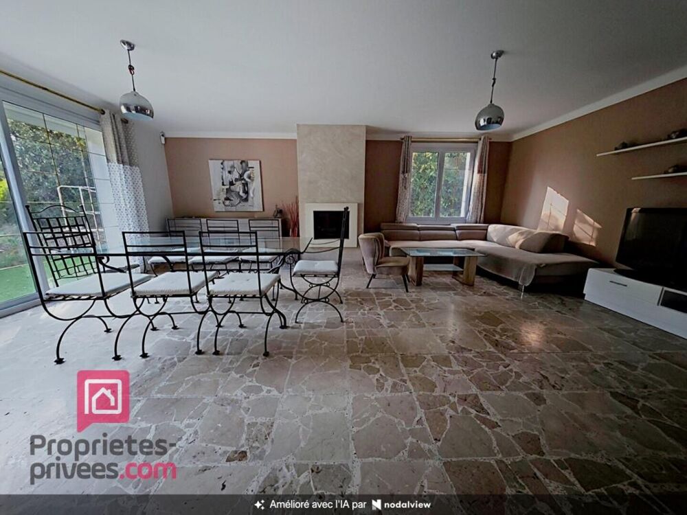 Vente Villa Villa Bagnols En Foret- 5 pièces- Appartement T2 indépendant- PISCINE Bagnols en foret