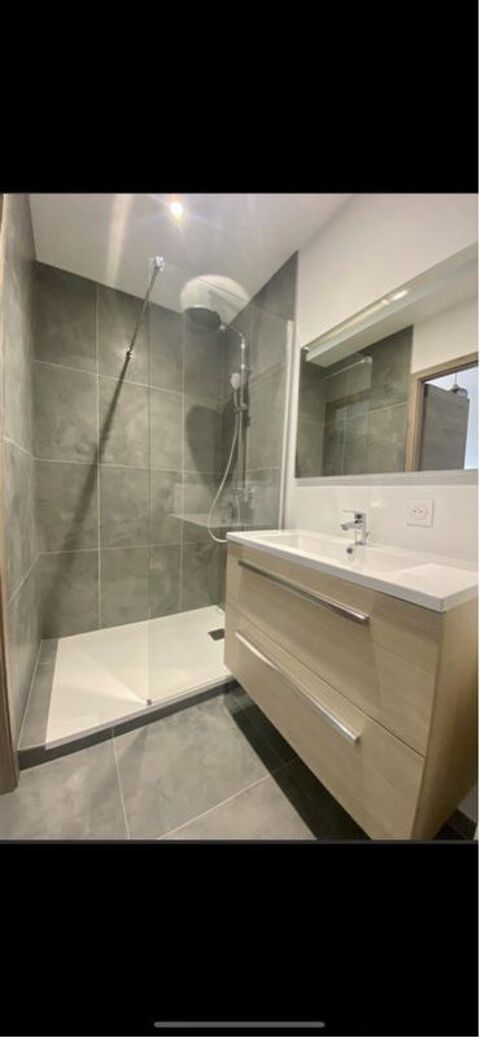  Appartement � louer 5 pi�ces 250 m�