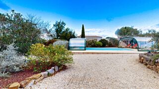  Propriété/château à vendre 15 + pièces 680 m²