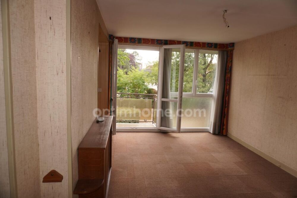 Vente Appartement Appartement à vendre 4 pièces LE BOURGET (93) de 4 pièces / 2 chambres - 69 m2 - 223 000 € FAI Le bourget
