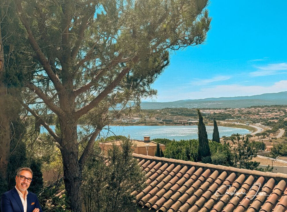 Maison avec vue exceptionnelle sur l'étang de Leucate, le Canigou