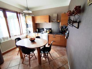  Propri�t�/ch�teau � vendre 10 pi�ces 208 m�