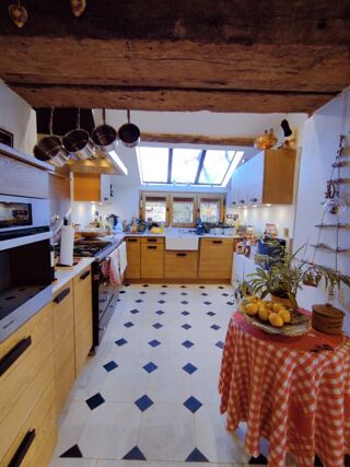  Propriété/château à vendre 8 pièces 220 m²