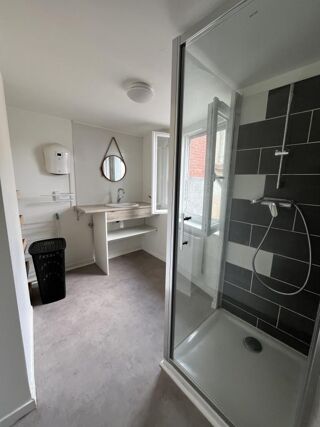  Appartement à louer 1 pièce 28 m²