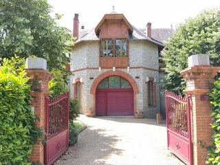  Maison à vendre 13 pièces 254 m²