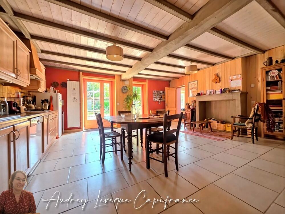 Vente Maison Maison à vendre 8 pièces SAINT SATURNIN DU BOIS (17) Saint saturnin du bois