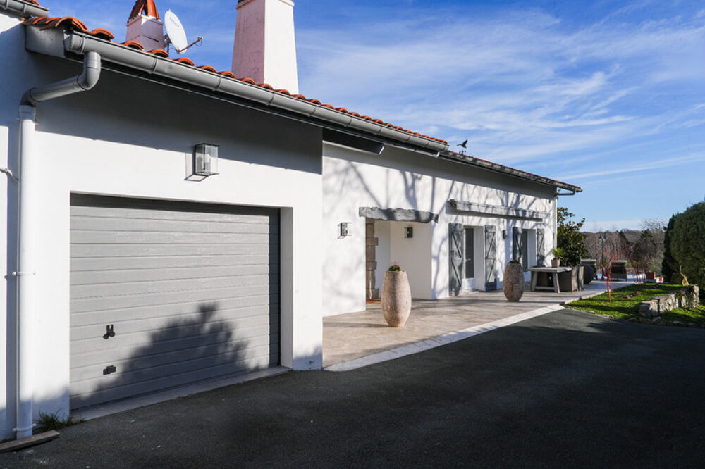 Vente Maison ASCAIN  Superbe maison familiale rénovée avec vue montagne Saint jean de luz