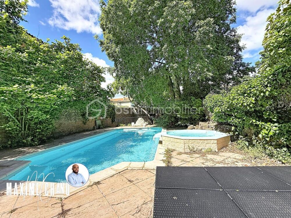 Maison vigneronne de caractère  Garage 230 m²  Piscine  Terrasse 100 m²  Poussan