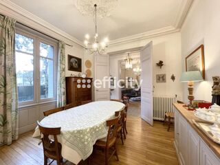  Propriété/château à vendre 11 pièces 255 m²