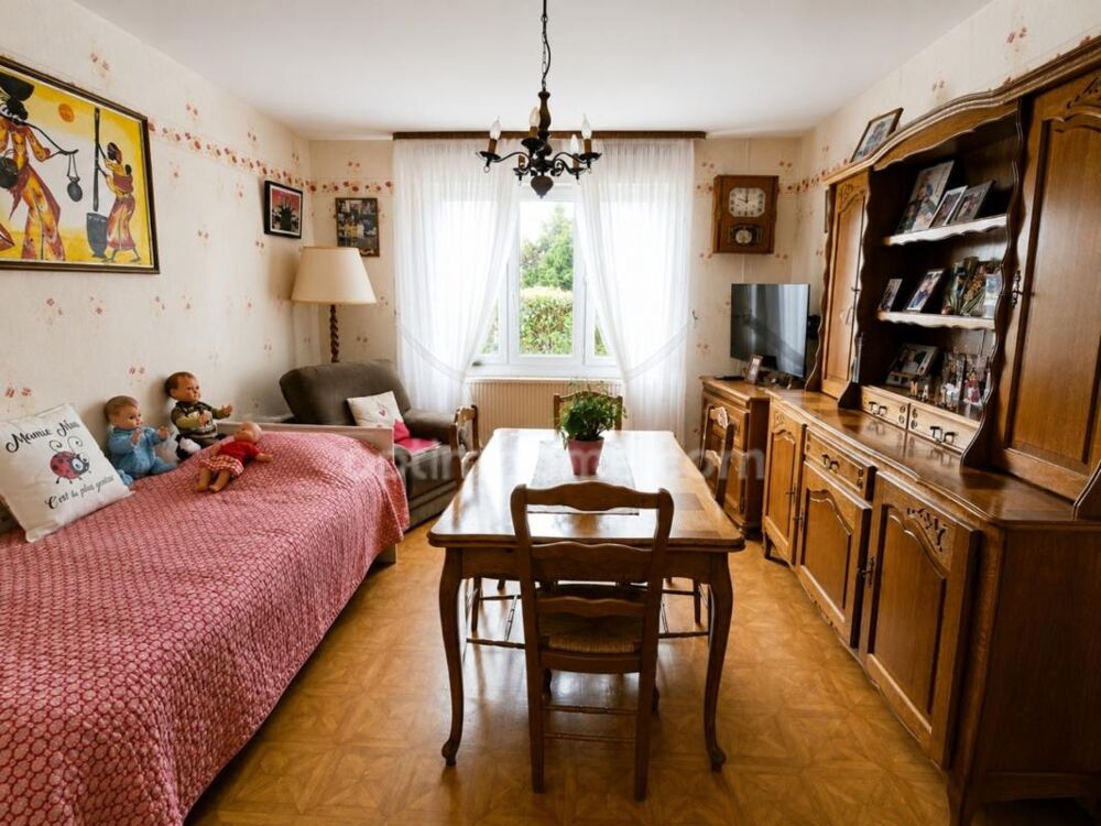 Vente Maison Charmante maison familiale avec terrain et garage - Etain Etain
