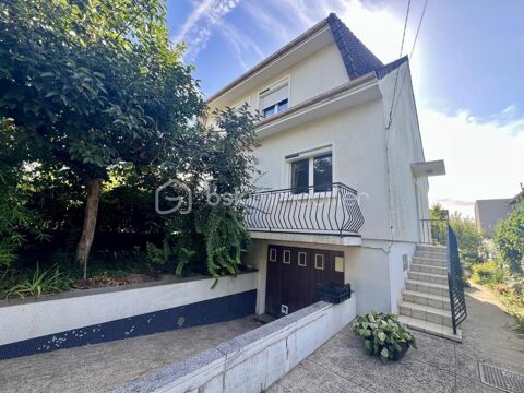   MAISON INDIVIDUELLE DE 160M2 AVEC 5 CHAMBRES ET SOUS SOL TOTAL Maison - 6 pice(s) - 150 m