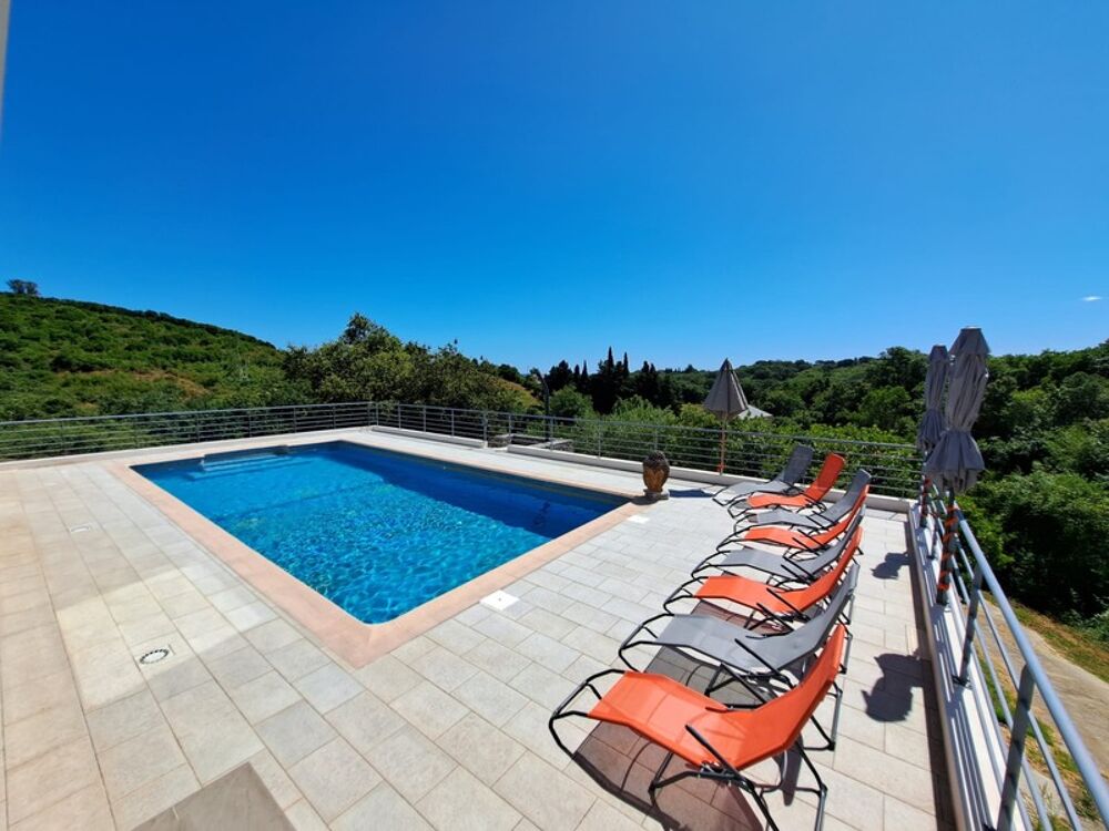 Maison de plain pied 170 m2, 5 chambres, piscine, garage, sans vis-à-vis, terrain 5540 m2 à SAN NICOLAO, Moriani (HAUTE CORSE)