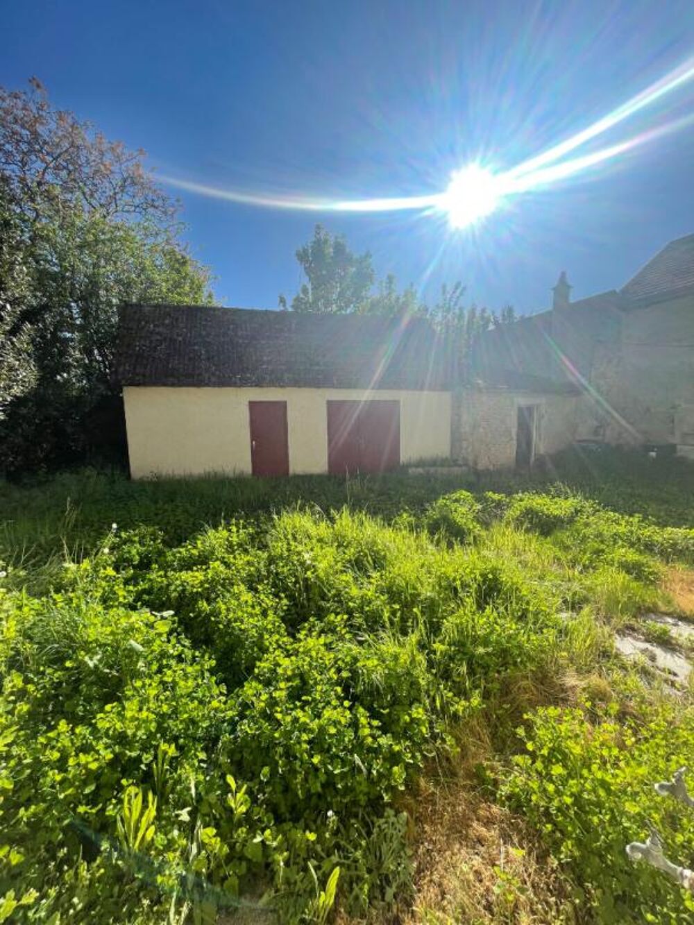 Maison de village à fort potentiel 133 m² + combles aménageables Proche Saint-Amand-Montrond