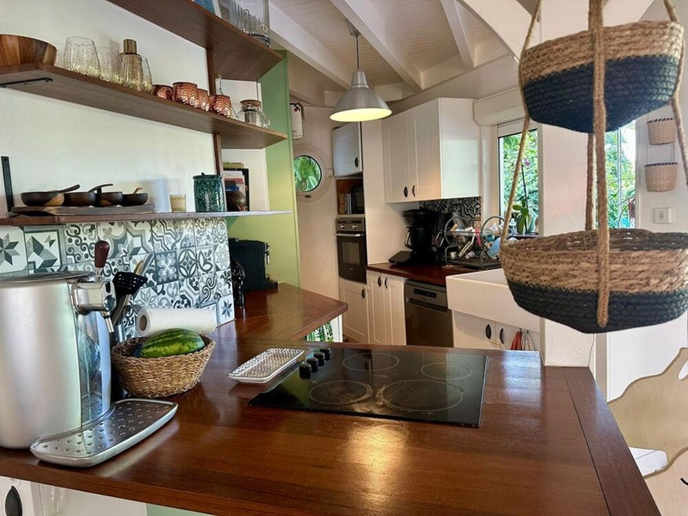 Vente Villa Superbe villa avec piscine dans résidence privée sécurisée, BAIE MAHAULT (971) Baie mahault
