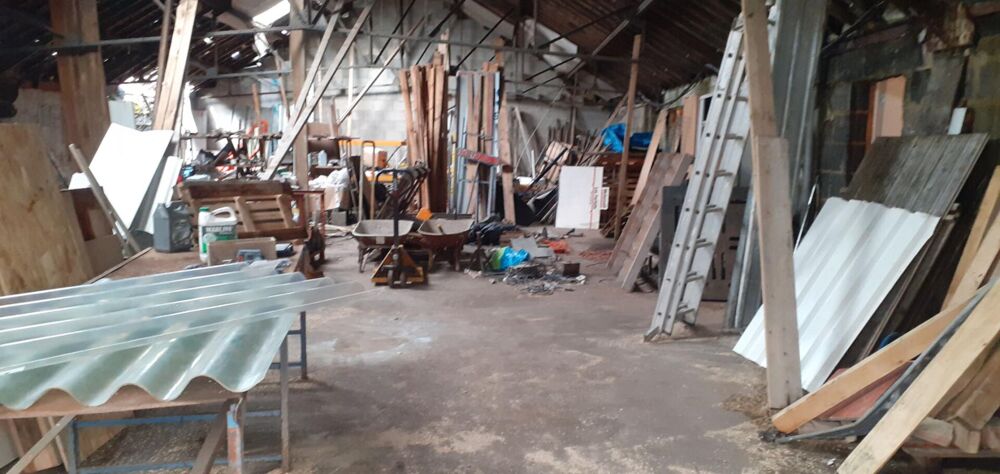 Vente Parking/Garage Parking / box Bauge En Anjou 343 m2 Bauge en anjou