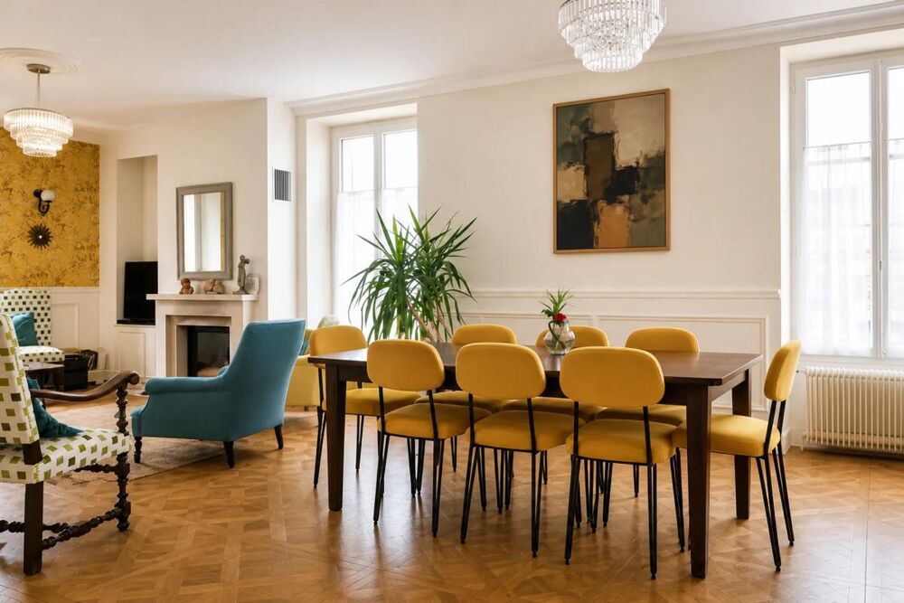 PROPRIÉTÉ 2 MAISONS GRAND JARDIN GARE A PIED 191m²+206m²