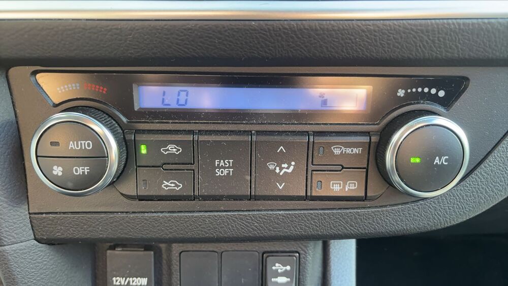 Auris 1.4 D-4D 90 Business 2015 occasion 35420 Louvigne Du Desert