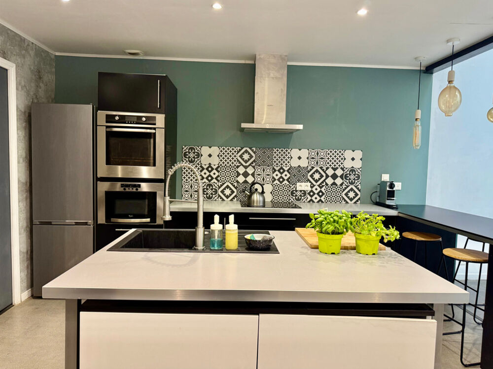 LOFT MEUBLÉ 136M² AVEC JARDIN PRIVATIF - SAINT ETIENNE