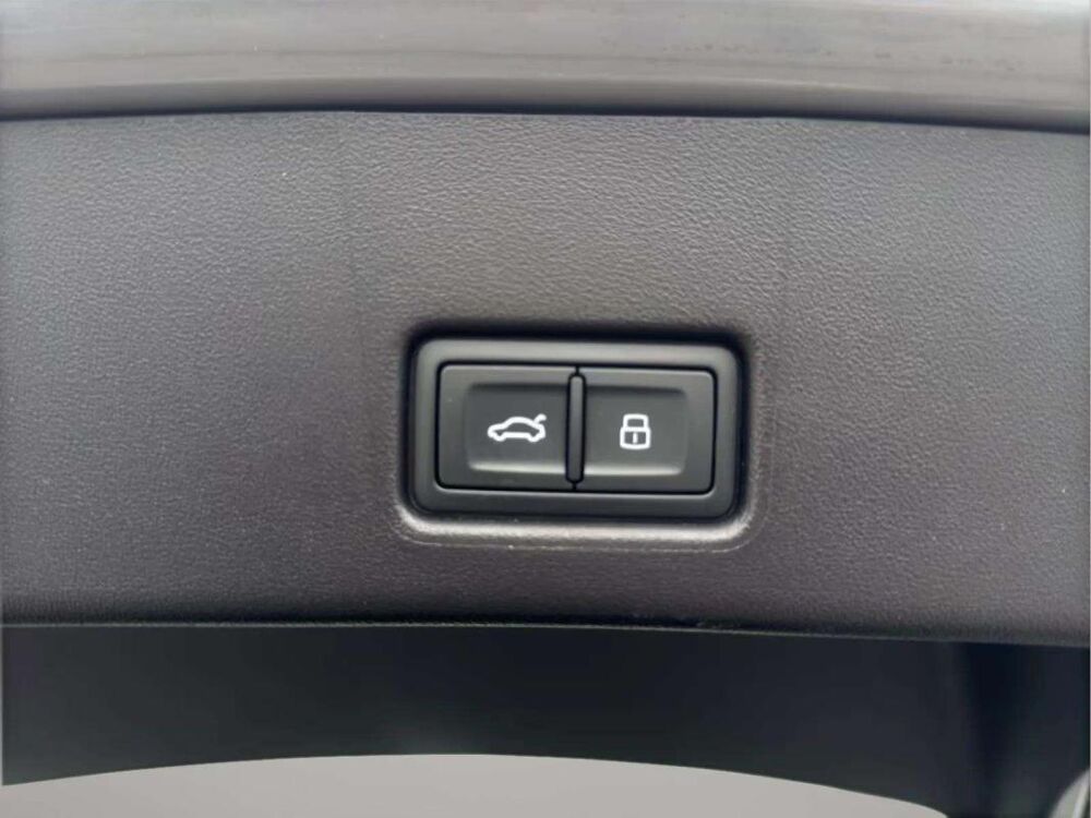 Q4 Sportback • 35 S line 170 ch Cam&eacute;ra Carplay 2023 occasion 33600 Pessac