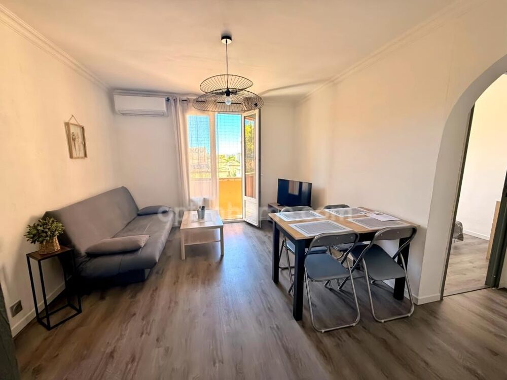 Appartement T3 55m2 entièrement rénové avec balcon  Proche port et commerces