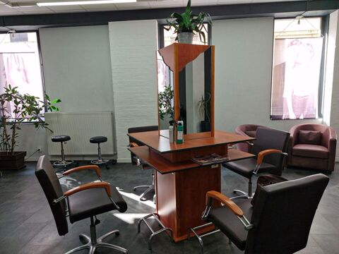   ROANNE  - SALON DE COIFFURE 5 POSTES 