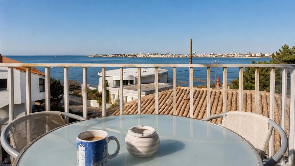 Vu mer panoramique ? Appartement T2 avec terrasse, parking et cave