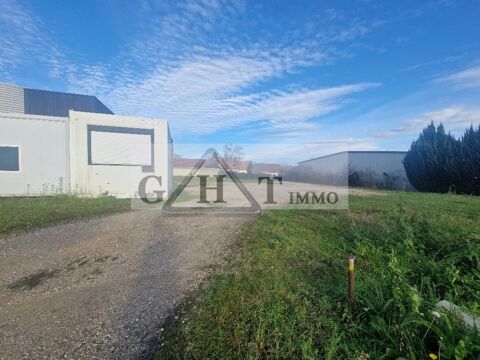 &Agrave; LOUER � TERRAIN DE 1 700 M&sup2; &Agrave; MEAUX � ZONE INDUSTRIELLE 3900 77100 Meaux