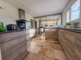  Propriété/château à vendre 6 pièces 161 m²