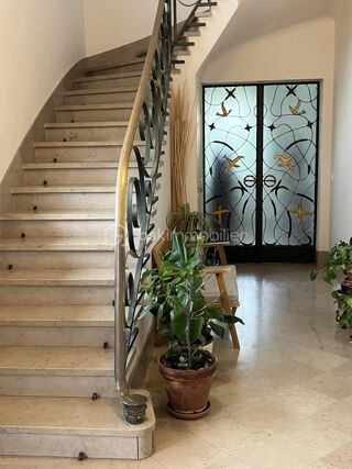  Maison � vendre 9 pi�ces 304 m�