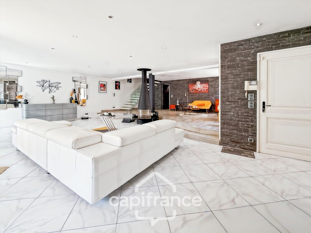 Vente Maison LE PERREUX SUR MARNE (94) LE PERREUX-SUR-MARNE – MAISON FAMILIALE DE 262,50 M² EN PARFAIT ETAT– 4 SUITES – JARDIN AVEC PISCINE H Le perreux sur marne