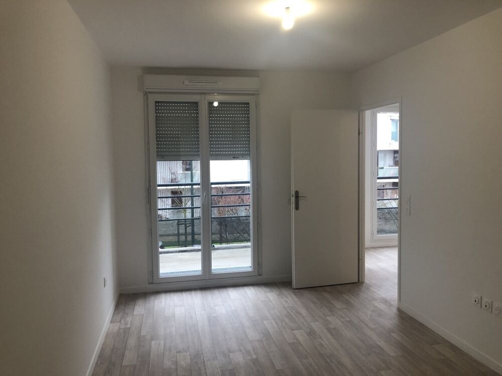 Location Appartement T2 avec balcon et parking à CORBEIL ESSONNES Corbeil essonnes