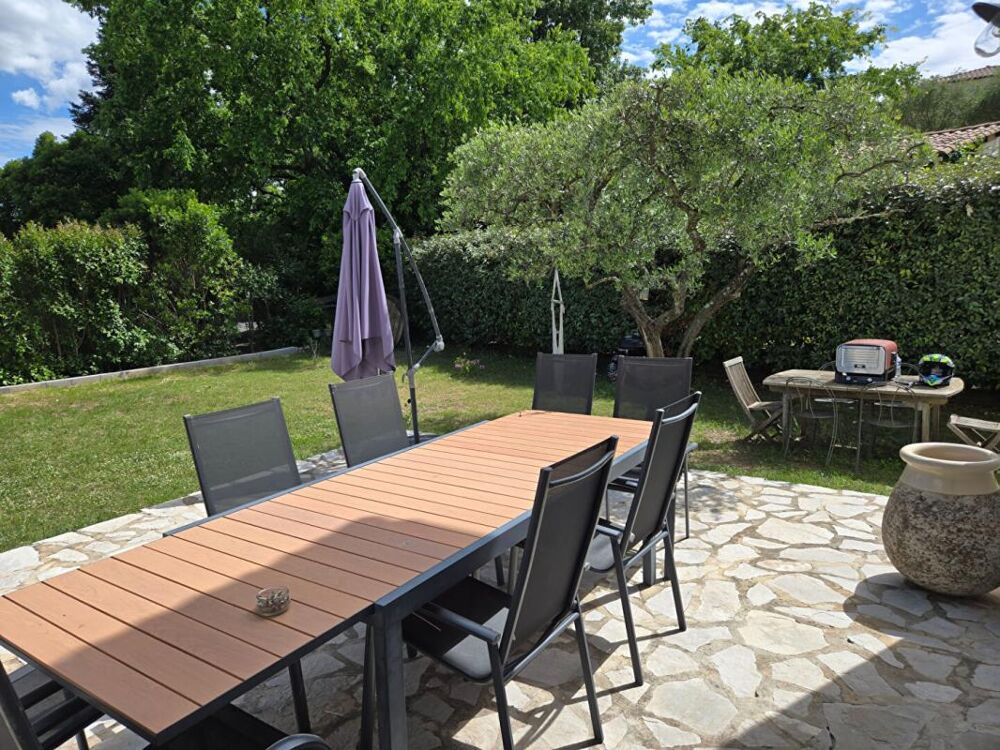 Vente Villa Villa de 124.7 M2 avec piscine et garage sur un terrain clos et arboré de 735 M2 au calme sans vis à vis Anduze