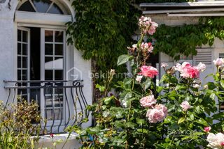  Maison  vendre 8 pices 230 m