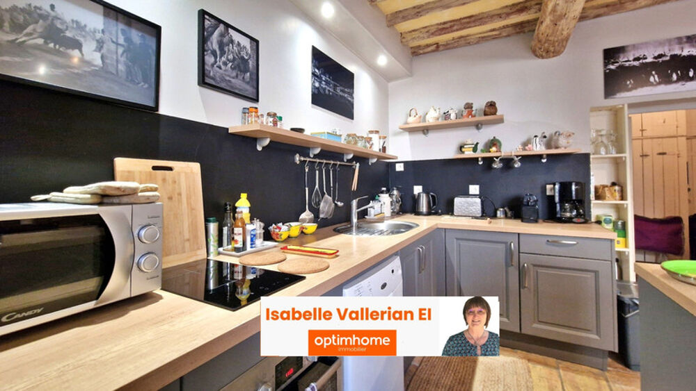 Vente Maison A vendre Aigues-Mortes (Gard)  - Maison intra-muros 6 pièces avec patio Aigues mortes