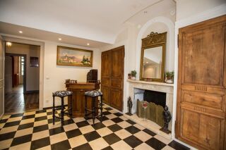  Propriété/château à vendre 15 + pièces 648 m²