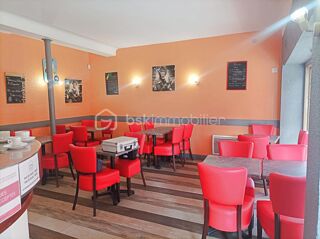  Immeuble à vendre 14 pièces 266 m²