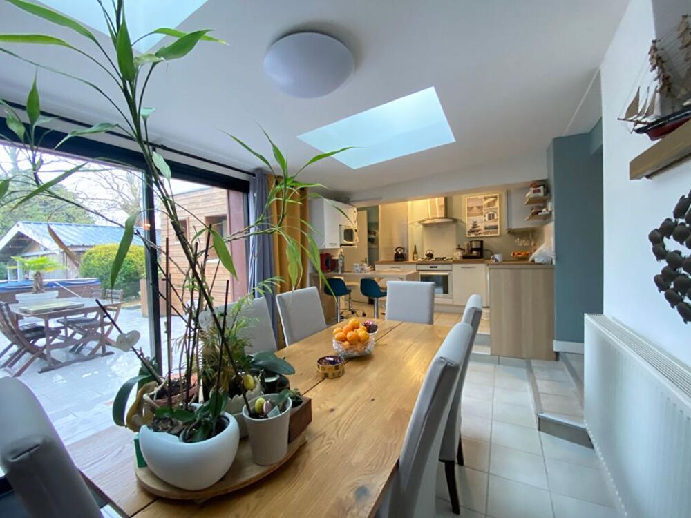 Maison Ozillac -159M2 - 4 CHAMBRES - GRAND JARDIN - PRIX 246750 HAI