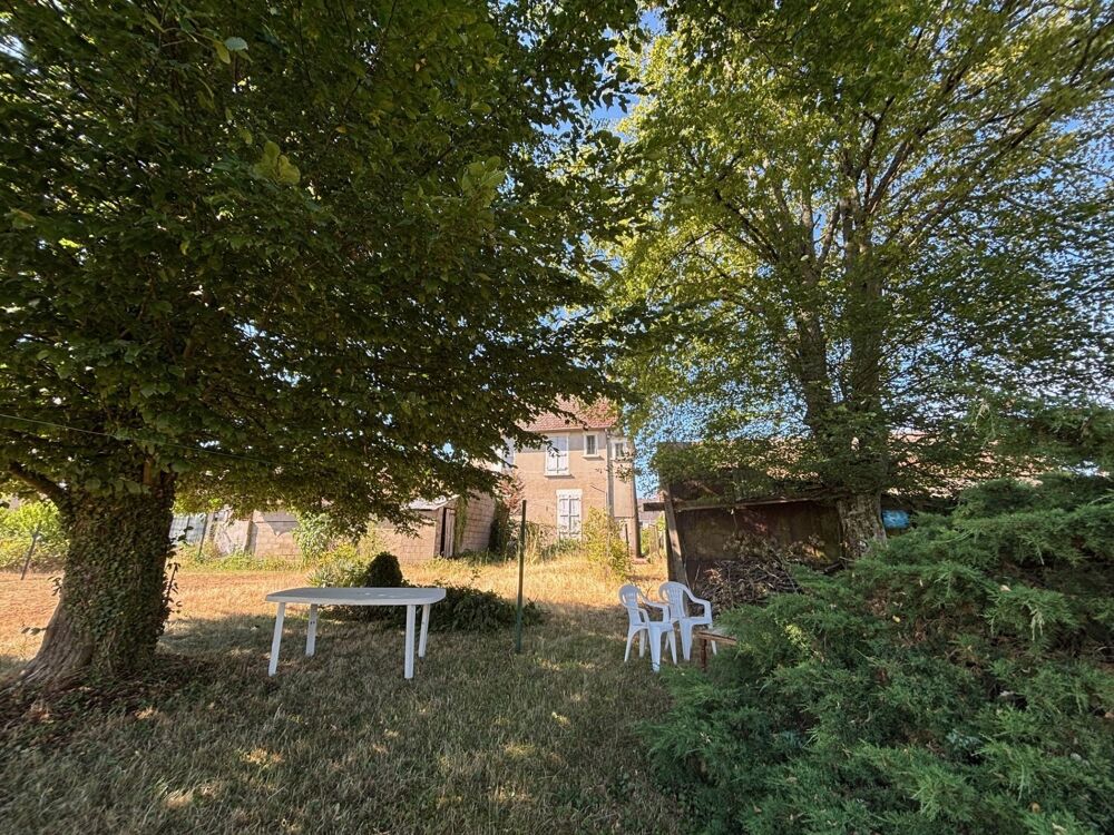 Vente Maison Maison 6 pièces avec grand jardin, garages et dépendances à Nevers Nevers